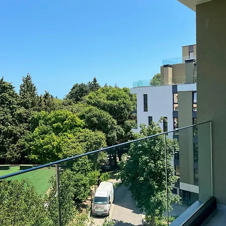 Elysia Garden Apartment *