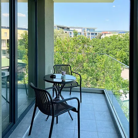 Elysia Garden Apartment *